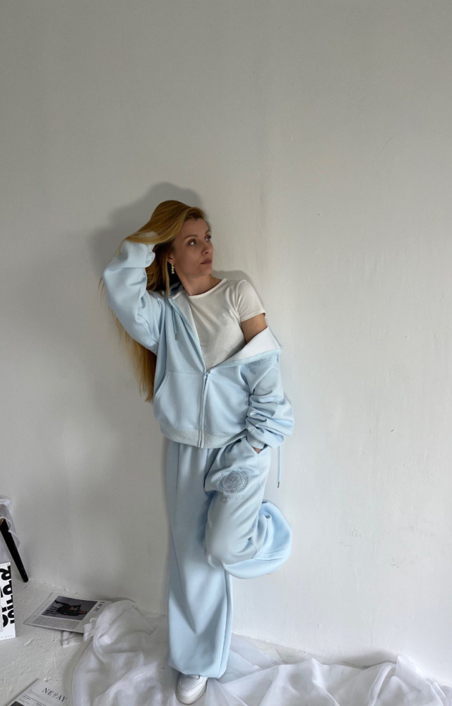 Спортивный костюм